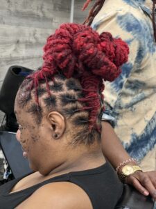 What Qualities Make a Good Hairstylist?